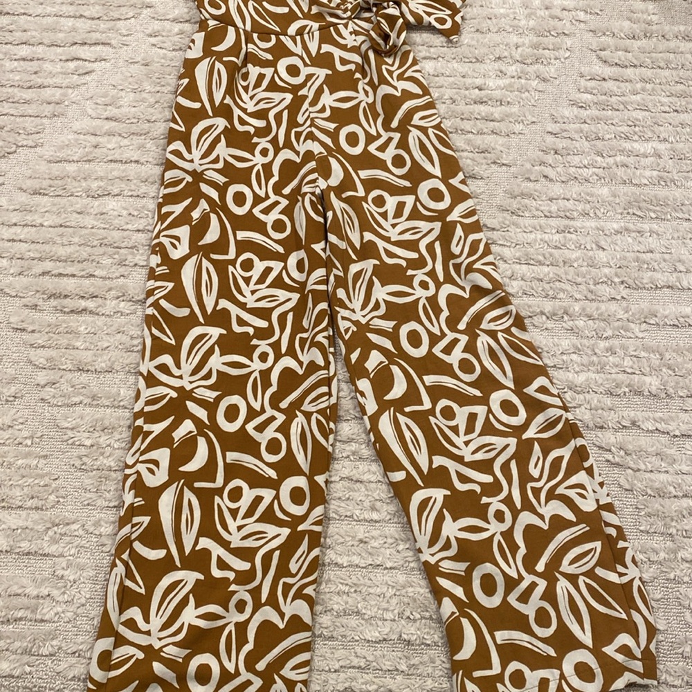 Macy’s Patterned Jumpsuit Sz S - Picture 4 of 7